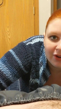 Ibu tiri yang memalukan mengambil dara awak