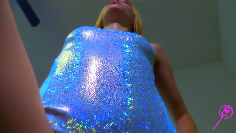 BIKINI-POPS: Bikini-pops - Insemables Historias El Gimnasta