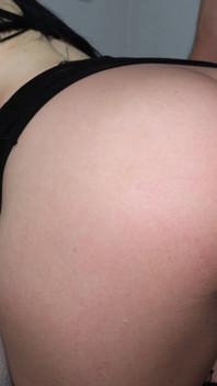 Cette Brune Excitée Qui Adore La Sodomie Ne Veut Pas De Petit-déjeuner, Elle Veut Une Bite Dans Le Cul