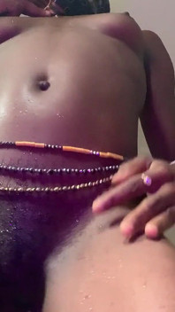 African Teen Dancing with Pussy View