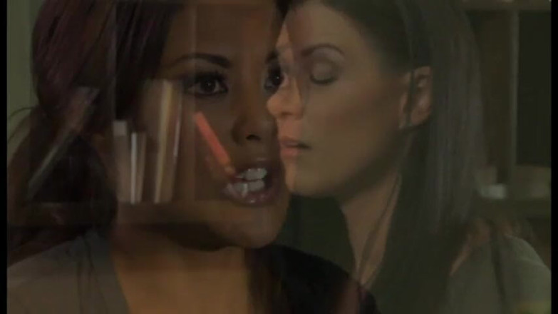 American Stallion: Büyük memeli güzel latin orta yaşlı seksi kadın domalarak sikiliyor...