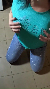 Désolé Pour Mon Patron - Cameltoe En Jean Brillant, Pipe Profonde Et Excuses De Squirt Humide