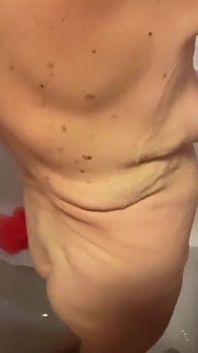 Madrastra Ann da instrucciones de paja en la ducha me saca el culo de las mejores piernas de tetas maduras