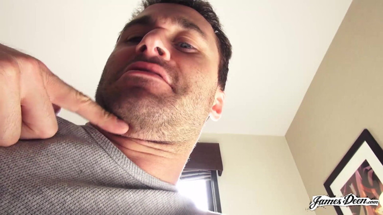 James Deen: Tatuata Saya Song se fute cu James Deen