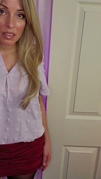 Saleswoman Foot Show