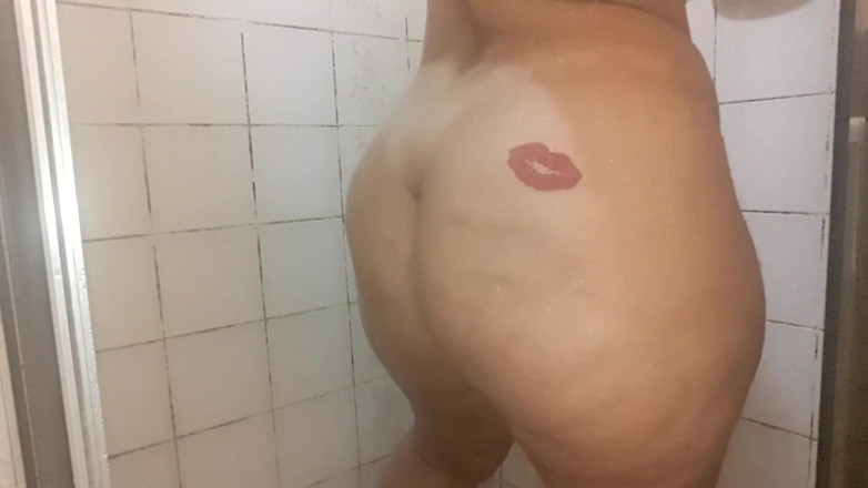 Camargo Hotwife: Gel ve benimle banyo yap