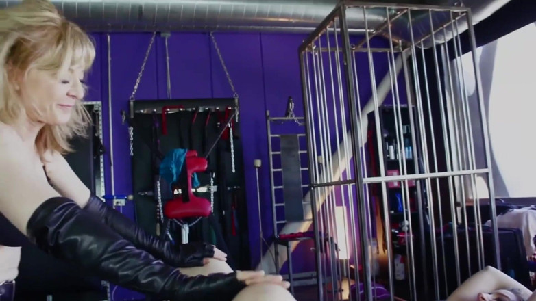 Princess Nikki's Dominated Orgasms Club: Geile lesbische milf peitscht ihren unterfreund