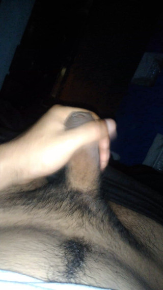 AlexAlejandro13: 내 자지 만지고 있어