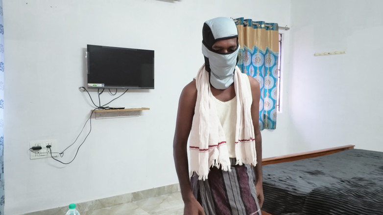 Tamil malkova: Un vieux beau-père séduit