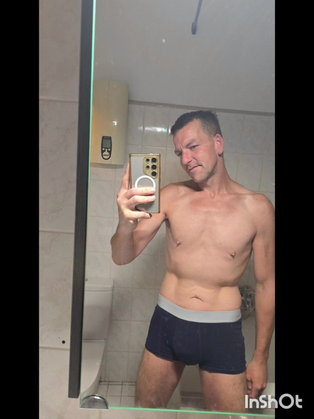Hot Pictures of Me and a Short Ride (Chris DE)