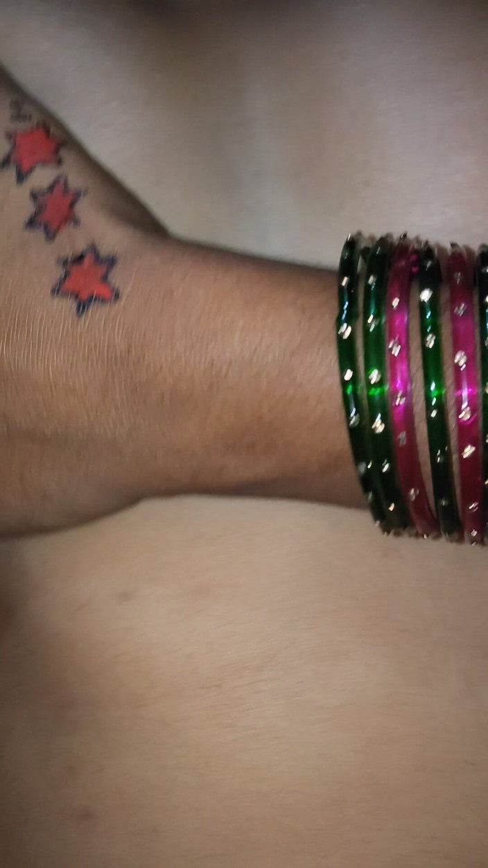 Hotmasala187: Amcık zar zor yalıyor