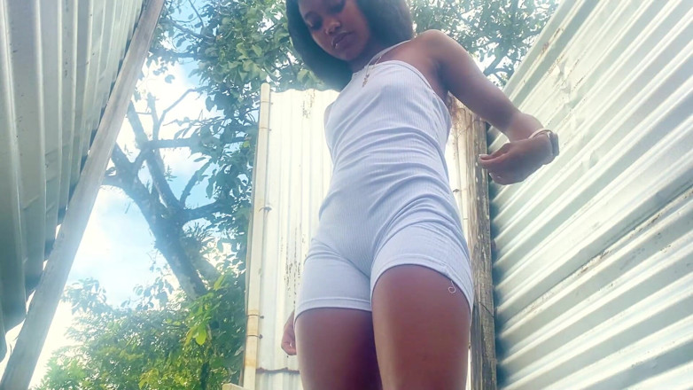 zendella usain: Cewek seksi latina dengan bilik dijaga di luar ruangan