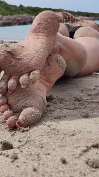 Coberta de areia e acima de tudo
