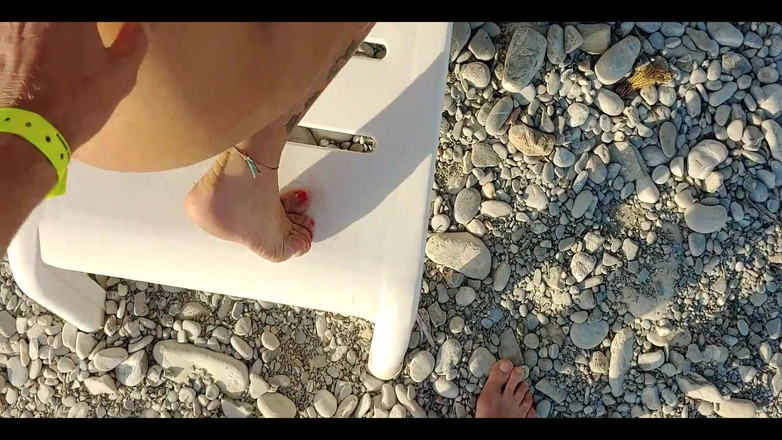 Ferrero anal experience: 海滩上的性爱，在奇伦托度假。（意大利对话）。