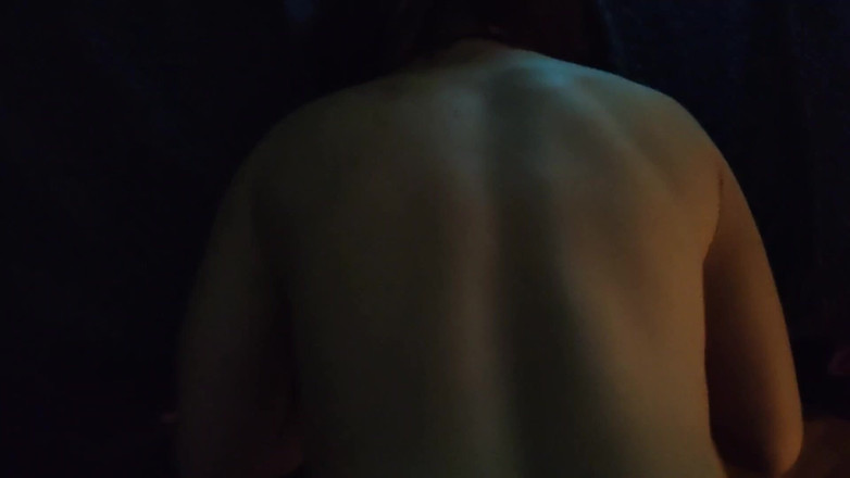 JelaiBora: मुझे अच्छा लगता है जब वह मेरे पसंदीदा सेक्स पोज डॉगी स्टाइल में मुझे पीछे से जोर से चोदता है