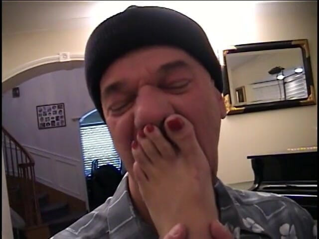 Sex Karma: Guy loves to lick her toes and then fuck her