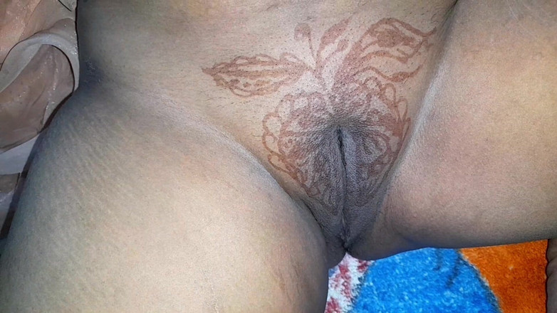 Nukes01: Mehandi bewerbung auf pussey und fickt hart