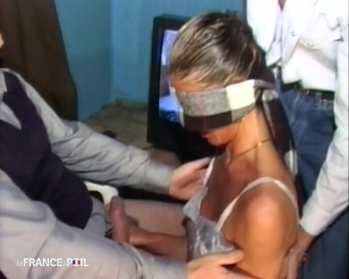 French Gonzo: A Couple of Parisians Fuck in Front of an Ass...