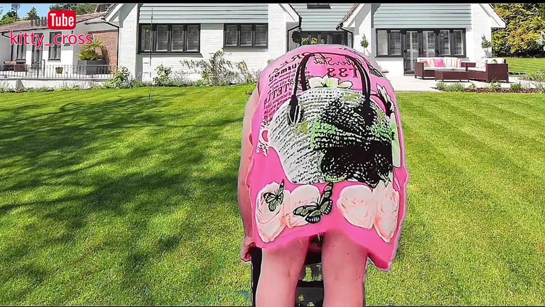 Kitty_Cross: Круглая. Горячая шмель-модель кроссдрессер сисси танцовщица и косплеер Kitty в домашнем любительском видео