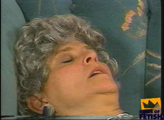 Fixed on Mature: Horny granny teaches a young guy how to bang her...