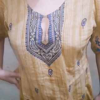 Pakidesi112: Hermosa esposa tetona follando con marido gran polla larga