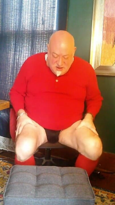 beardaddychub: La sega con i calzini rossi e termiche rosse