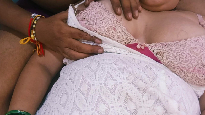 Catchybusty: Obsessão da meia-irmã, uma relação de meia-irmã e meio-irmão é um...