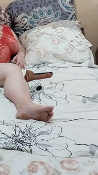 Velký zadek chlupatá kundička manželka a masturbace hračky