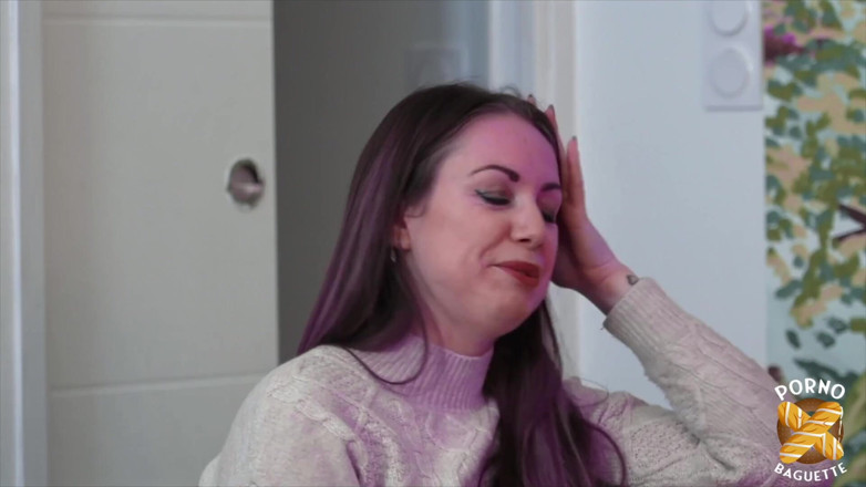 Porno Baguette: Leslie, Horny Brunette, Wants a Hard Cock