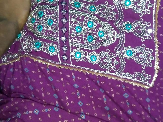 Indian Bhabhi Ki Chudai Chut Ki Bal Safai (Shahil Singh)