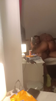 Bu Hafta Sonu, Büyük Klitorisli Komşumla Unutulmazdı