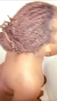 Ebony model Bagzkizz and her dildo's
