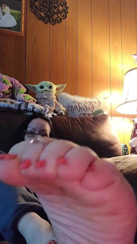 Stare at My Perfect Soles for the Next 6 Minutes While I Ignore You