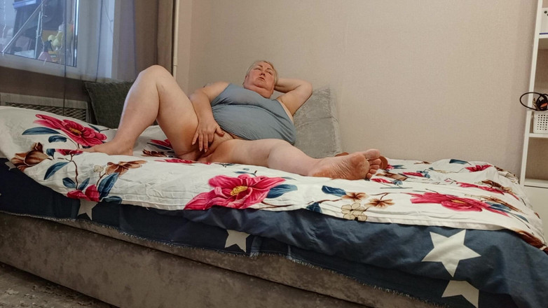 Zona901: La vicina si masturba la figa dopo il lavoro