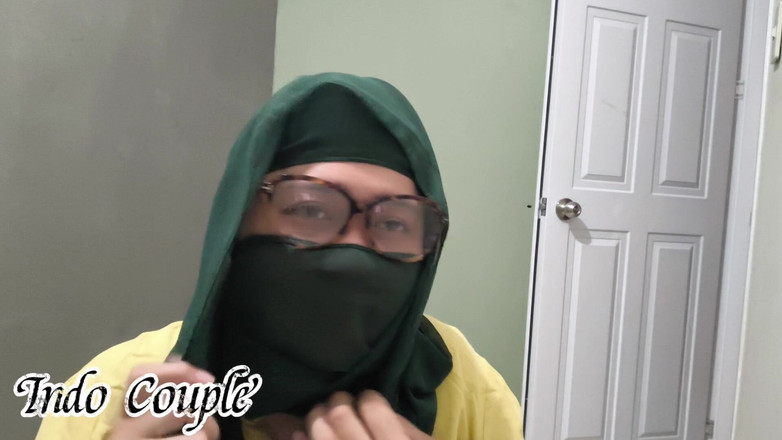 Indo couple: Stepsister and Stepbrother