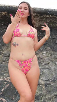Perfect Pussy Pissing on the Beach in Bikini
