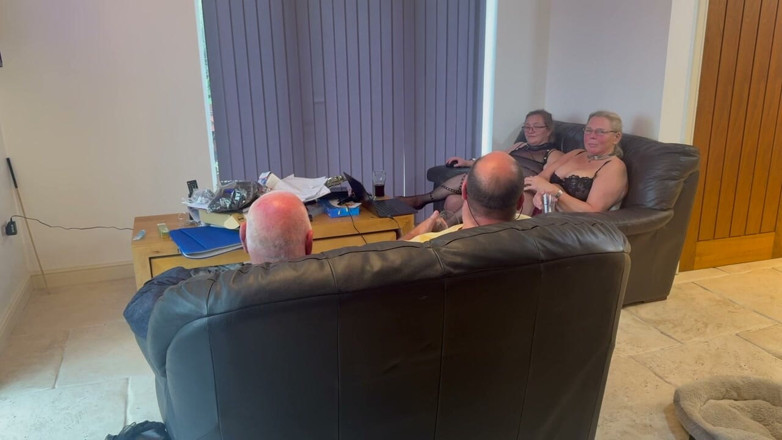 Lanista_Bear: Teil 2 - hinter den Kulissen chatten mit Lanista Bear, Domina Satana,...