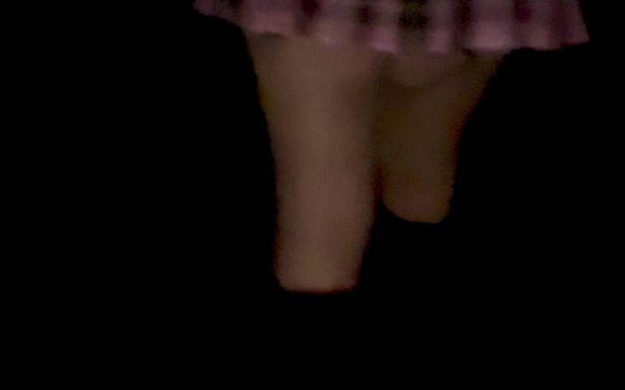 Lady Oups: Gadis skotlandia dengan rok mini lagi asik seks anal di...