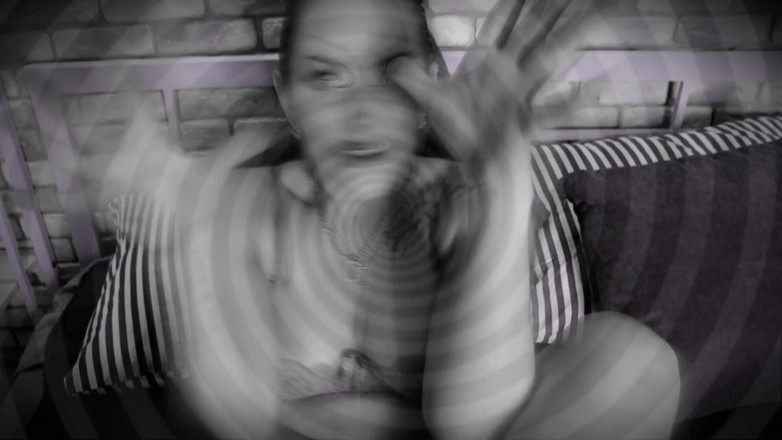 Goddess Misha Goldy: Sniffers Everyday! Your Totally Stuck in This Addiction! Orgasm Denial!