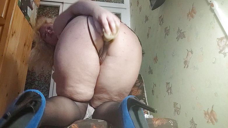 Putarankahotmilf: Horny stepmom seduces stepson to fuck her