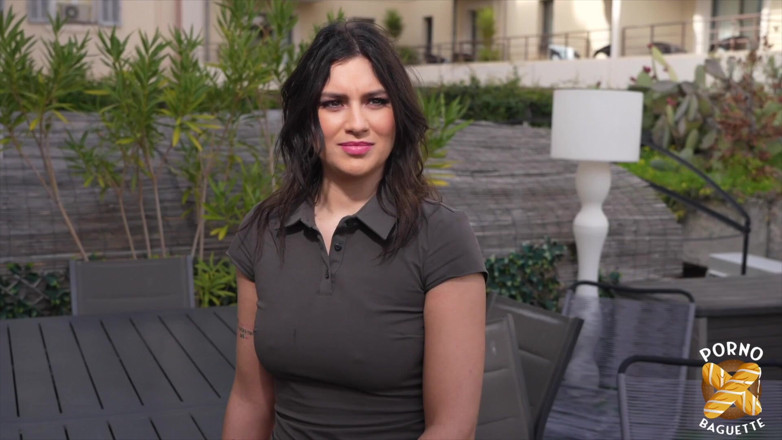 Porno Baguette: Laury, Sexy Holka, Ošukaná Dvěma ptáky