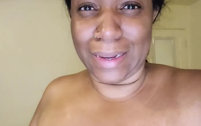 Josie4yourpleasure: I Got a Lil More Tan, Finally Shedding This Pandemic...
