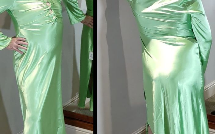 Sissy in satin: Sexig blank satingrön ballgown