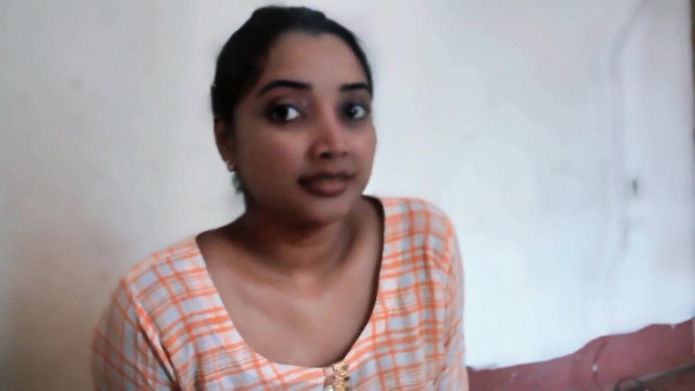 Favorite obsession: main apni sauteli bahan ke saath apna bistar saajha karti...