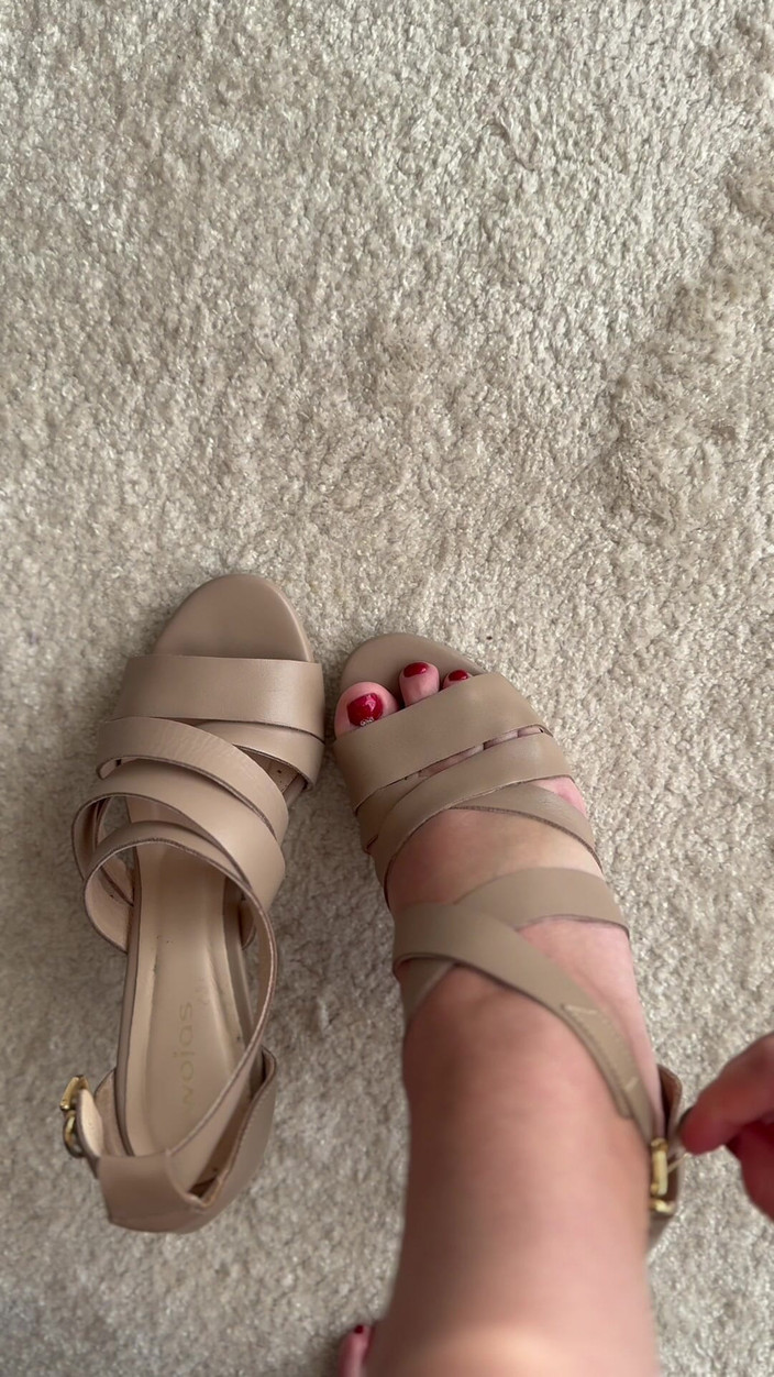 Velvet Witch 87: Perlengkapan untuk penikmat kaki