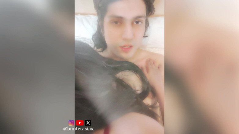 hunter Asia: Une fille brune se fait baiser par son meilleur ami