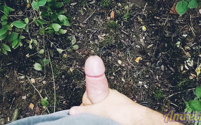 Amreis: Hot Extreme Forest Masturbacja spust w Slomo