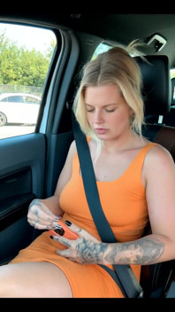 Зухвалий палець у mcdonald's drive через