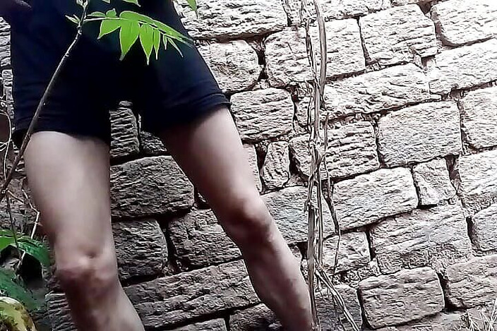 Gangbang straight: Kencing dan permainan di luar