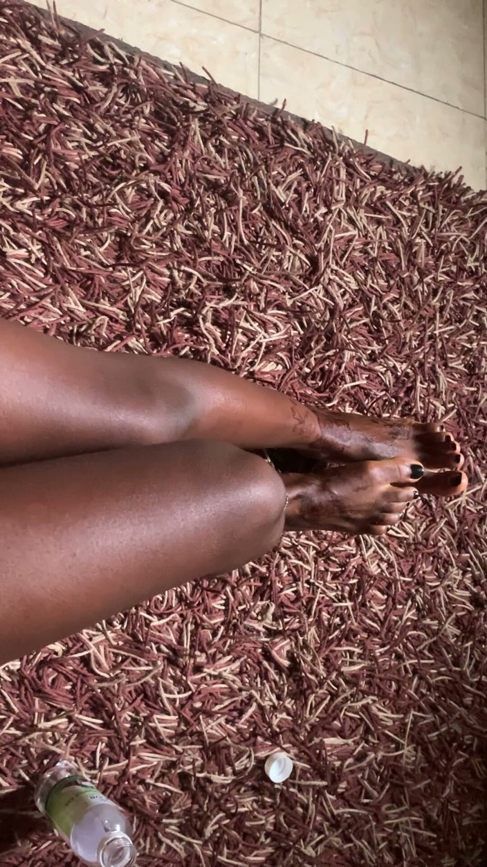 Browngurl234: Секция массажа ступней горячей чернокожей крошки